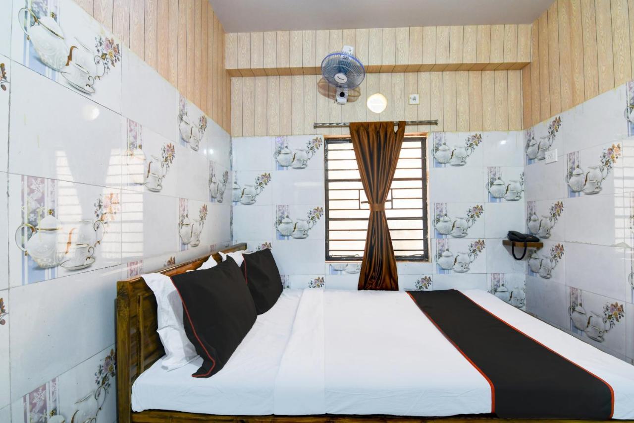 Joy Maa Tara Hotel & Restaurant コルカタ エクステリア 写真