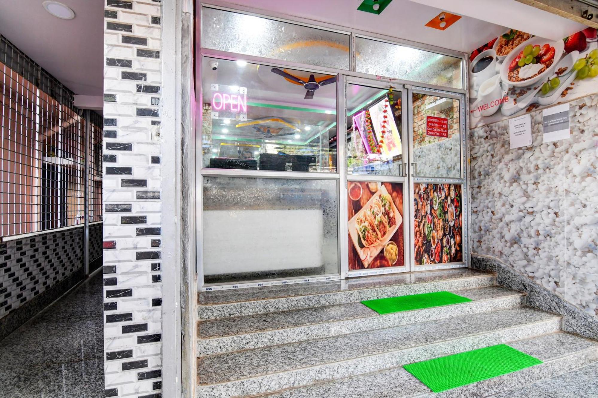 Joy Maa Tara Hotel & Restaurant コルカタ エクステリア 写真